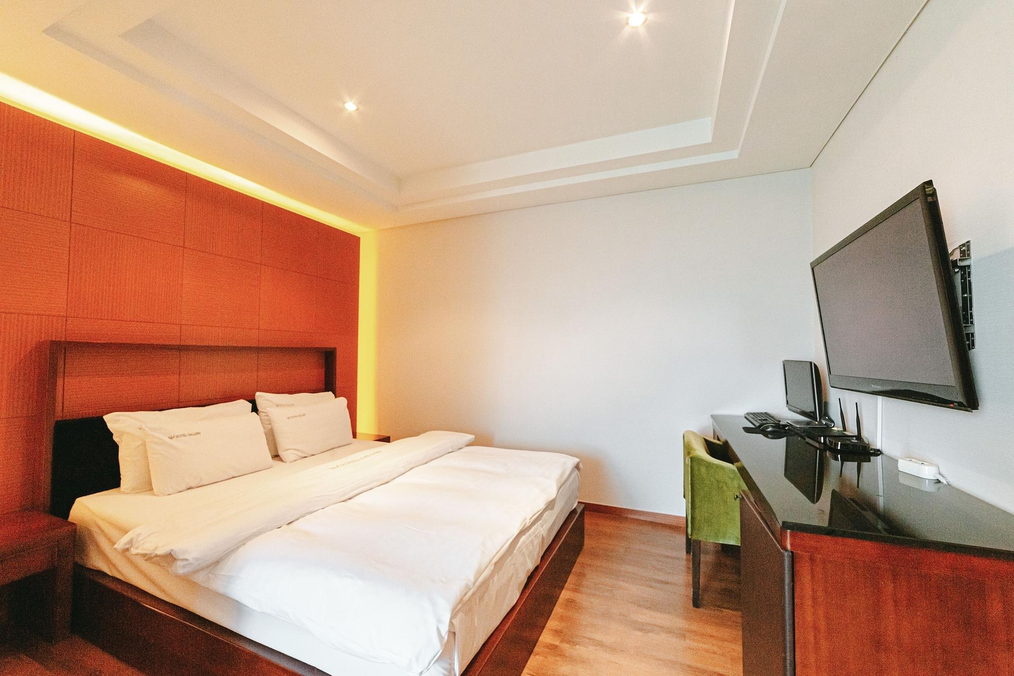 Gallery Tourist Hotel Tongyeong Exterior foto