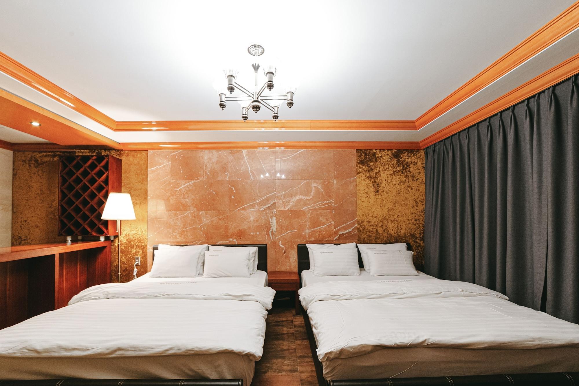 Gallery Tourist Hotel Tongyeong Exterior foto