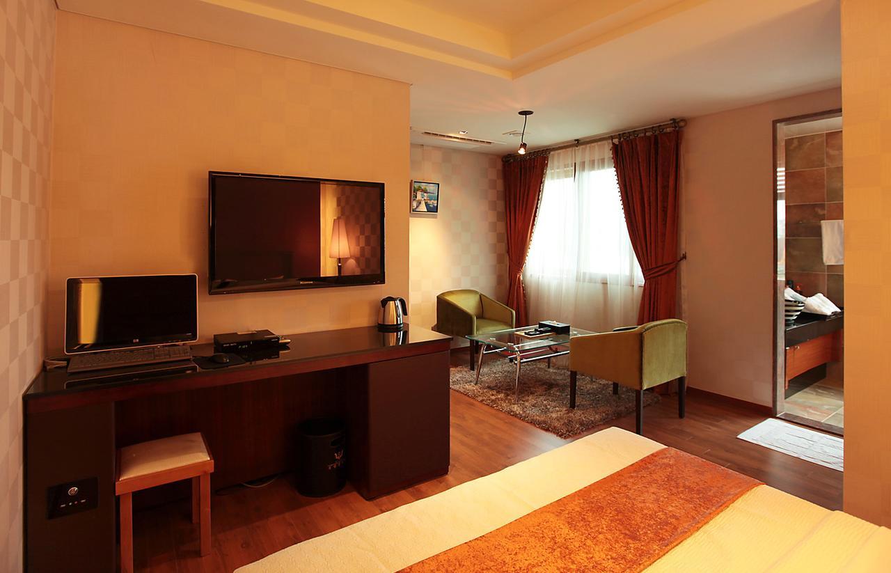 Gallery Tourist Hotel Tongyeong Zimmer foto